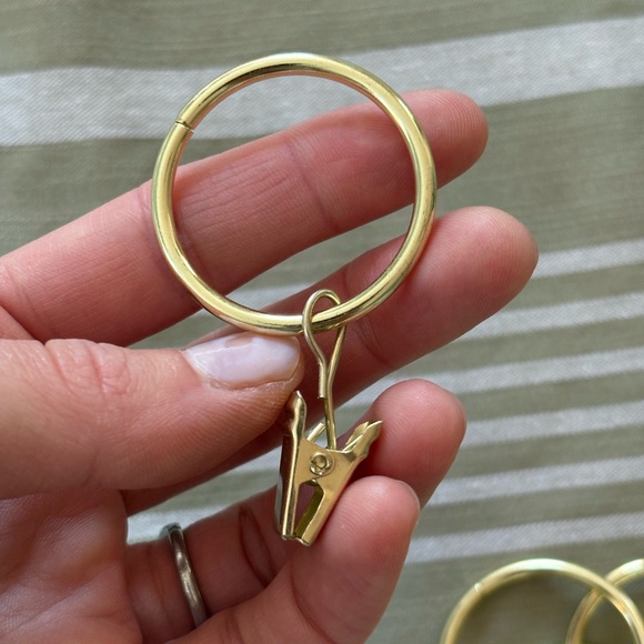 gold curtain rings, pack of 25 - Picture 6 of 8